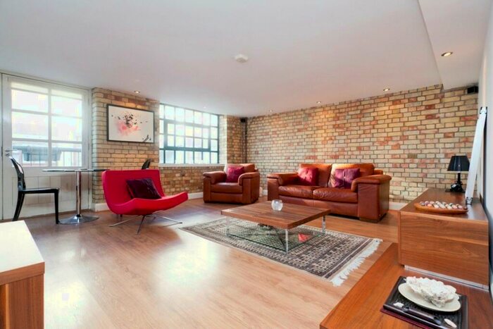 2 Bedroom Flat To Rent In Merchant Court, Wapping Wall, E1W