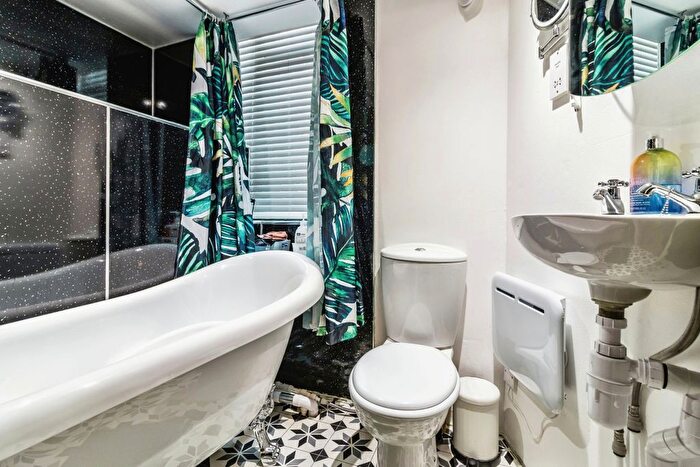 1 Bedroom Flat For Sale In Princess Street, Manchester, Greater Manchester, M1