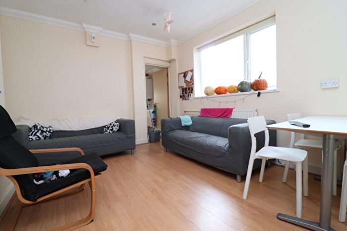 7 Bedroom Terraced House To Rent In Harriet Street, Cathays, CF24