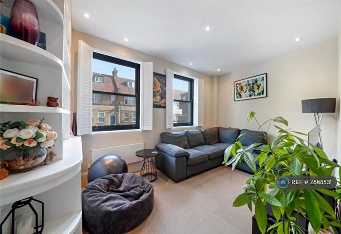 2 Bedroom Maisonette To Rent In Upland Road, London, SE22