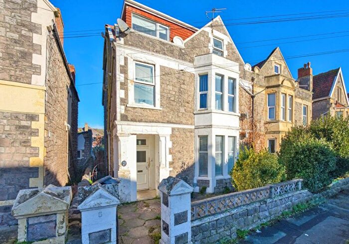 2 Bedroom Flat For Sale In Gordon Road, Weston-Super-Mare, BS23