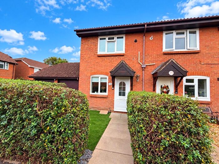 2 Bedroom End Of Terrace House For Sale In Walker Gardens, Hedge End, SO30