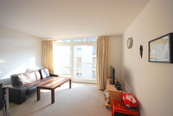 1 Bedroom Flat To Rent In Constable House, Cassilis Road, E14