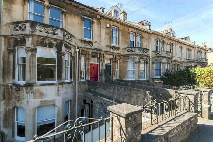 1 Bedroom Apartment To Rent In Newbridge Road, Bath, Somerset, BA1