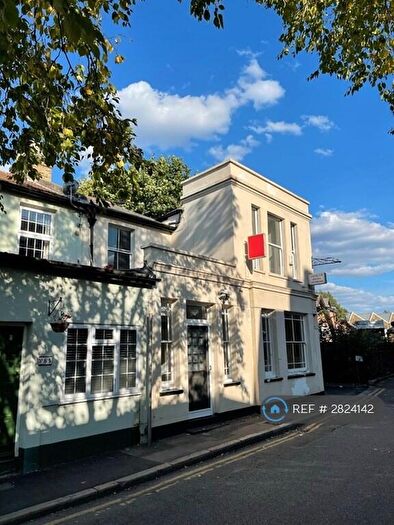 5 Bedroom Flat To Rent In The Swan, Kingston Upon Thames, KT1