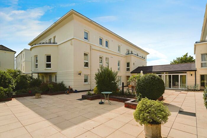 2 Bedroom Apartment For Sale In Park Gate, Cheltenham, GL50