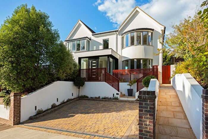 6 Bedroom Detached House For Sale In Hove Park Road, Hove, BN3