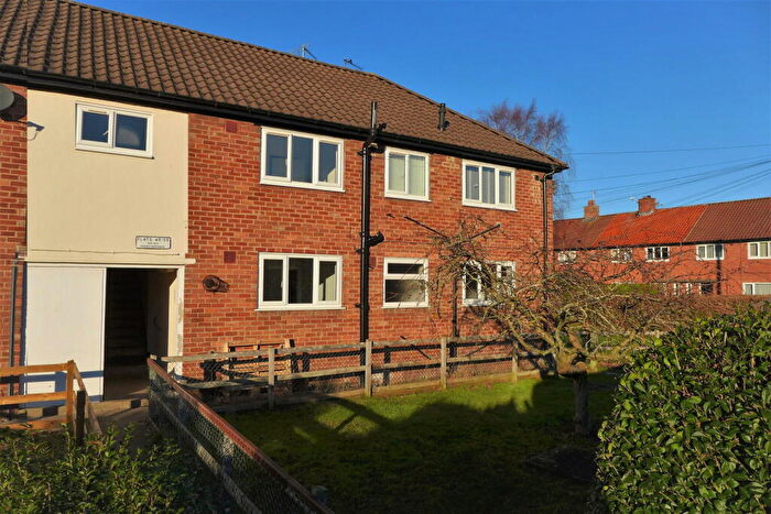 2 Bedroom Flat For Sale In Oak Road, Ripon, HG4