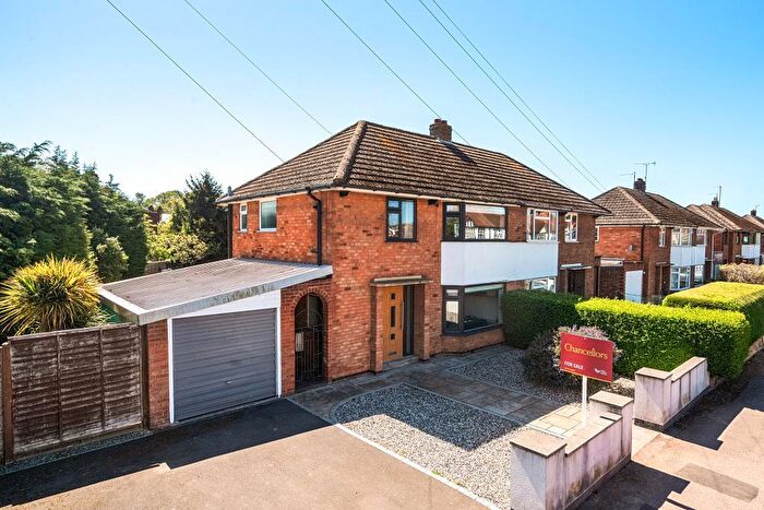 3 Bedroom Semi-Detached House For Sale In Ledbury Road, Hereford, HR1