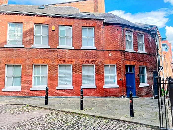 2 Bedroom Town House For Sale In Commerce Square, Nottingham, Nottinghamshire, NG1