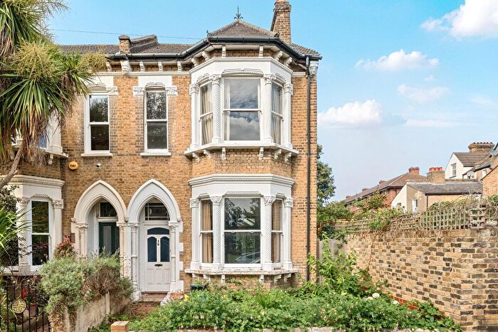3 Bedroom Semi Detached House For Sale In Maitland Road, London, SE26