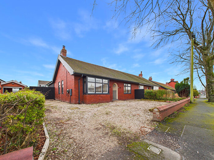 2 Bedroom Bungalow For Sale In Moorfields Avenue, Fulwood, PR2