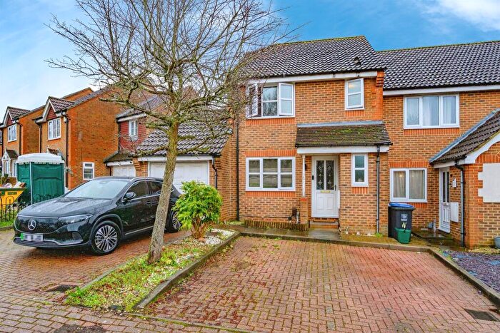 3 Bedroom End Of Terrace House For Sale In Denbigh Close, Hemel Hempstead, HP2
