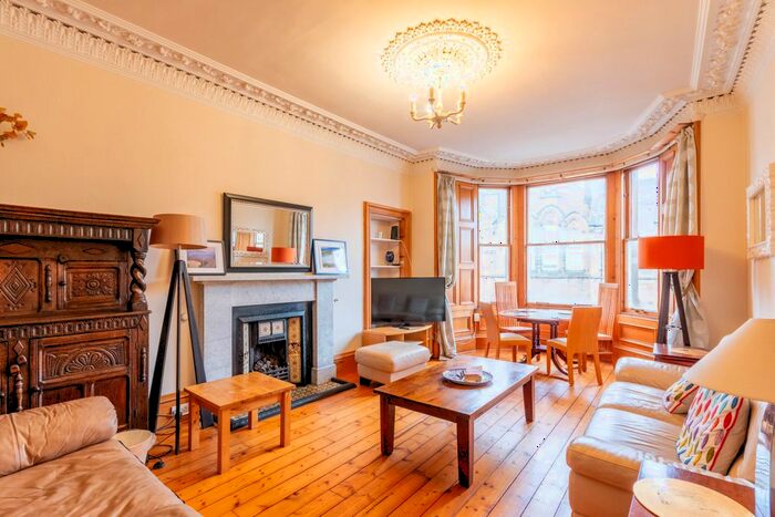2 Bedroom Flat To Rent In Marchmont Crescent, Edinburgh, EH9
