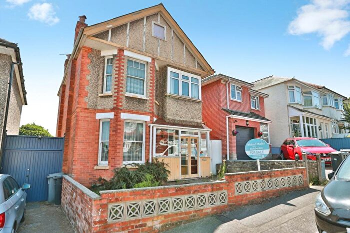 4 Bedroom Detached House For Sale In Hillbrow Road, Bournemouth, Dorset, BH6