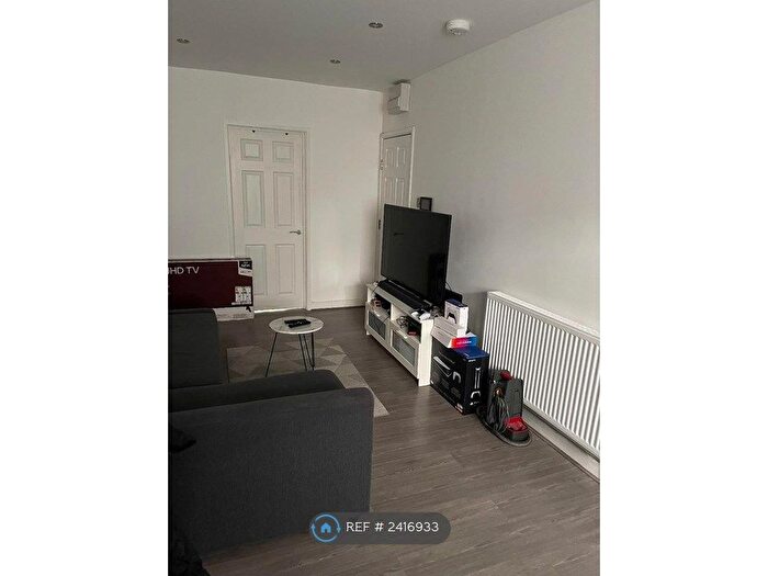 1 Bedroom Flat To Rent In Barnard Close, London, SE18
