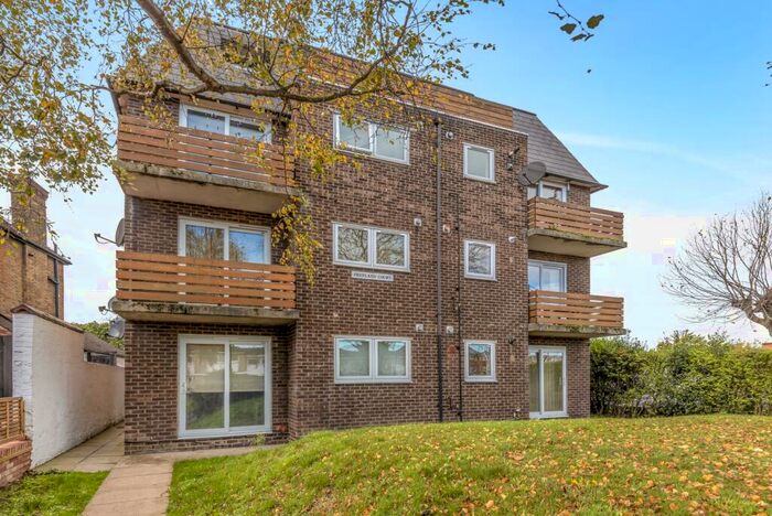 2 Bedroom Flat To Rent In Station Road Sidcup, DA15