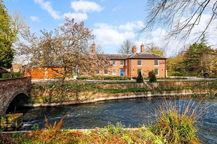 9 Bedroom Detached House For Sale In Theale, Reading, West Berkshire, RG7