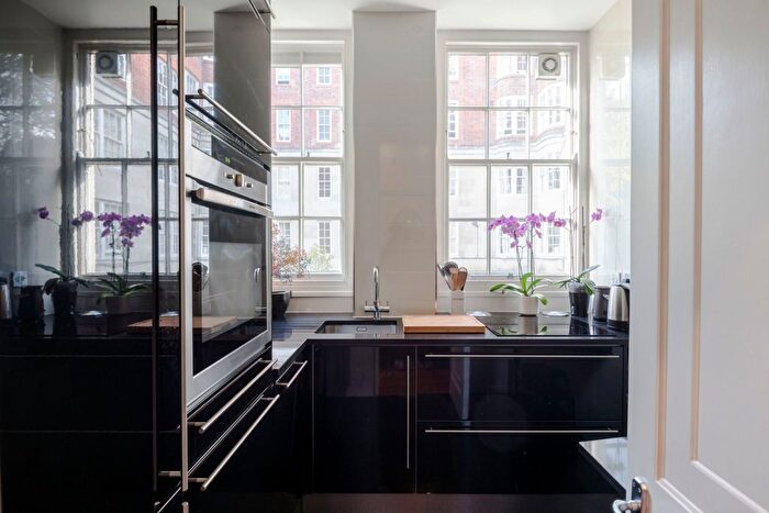 1 Bedroom Flat To Rent In Kensington Park Road, London, W11