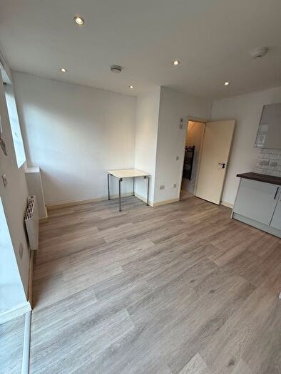 1 Bedroom Flat To Rent In High Road, London, N17