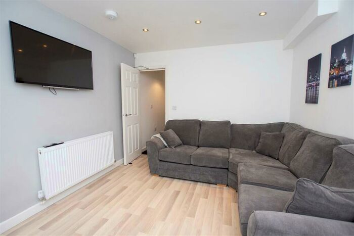 5 Bedroom House To Rent In George Road, Selly Oak, Birmingham, B29