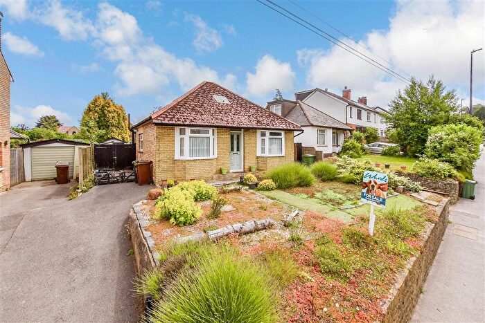 2 Bedroom Detached Bungalow For Sale In Sutton Road, Maidstone, Kent, ME15