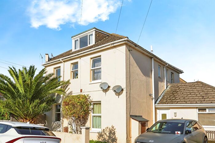 3 Bedroom Maisonette For Sale In Portman Road, Bournemouth, BH7