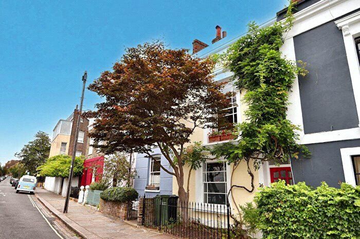 2 Bedroom Flat To Rent In Leighton Road, London, NW5