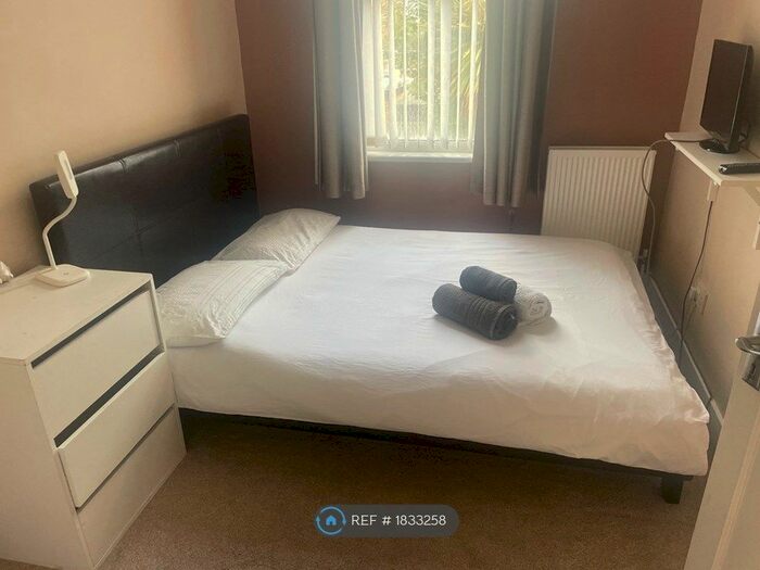 2 Bedroom Terraced House To Rent In Dane Road, London, SW19