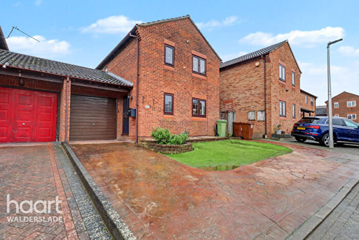 3 Bedroom Link Detached House For Sale In Wiltshire Close, Chatham, ME5