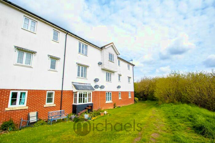 2 Bedroom Flat To Rent In Iona Walk, Rowhedge, Colchester, CO5
