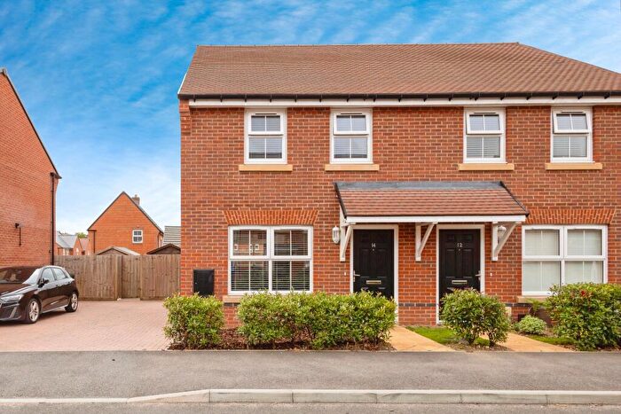 2 Bedroom Semi-Detached House For Sale In Hill Road, Chichester, PO18