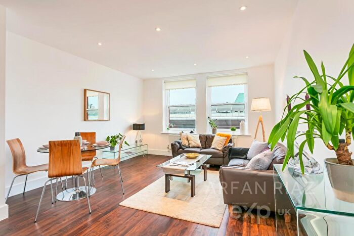 3 Bedroom Flat To Rent In Finchley Road, Hampstead, London, NW3