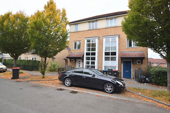 3 Bedroom Semi Detached House To Rent In Radstock Crescent, Broughton, MK10