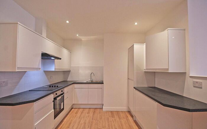 2 Bedroom Flat To Rent In Victoria Road, Aldershot, Hampshire, GU11