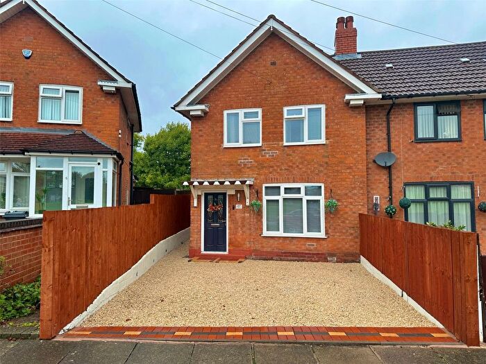 2 Bedroom End Of Terrace House For Sale In Hollington Crescent, Birmingham, West Midlands, B33