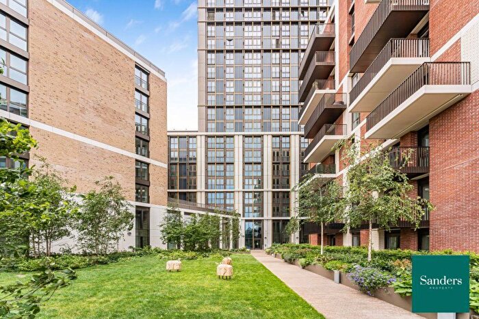 3 Bedroom Flat To Rent In Affinity View, West Ham, London, E16