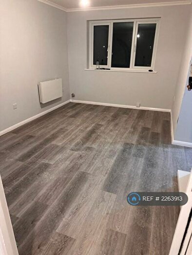 1 Bedroom Flat To Rent In Whigston Close, London, N18