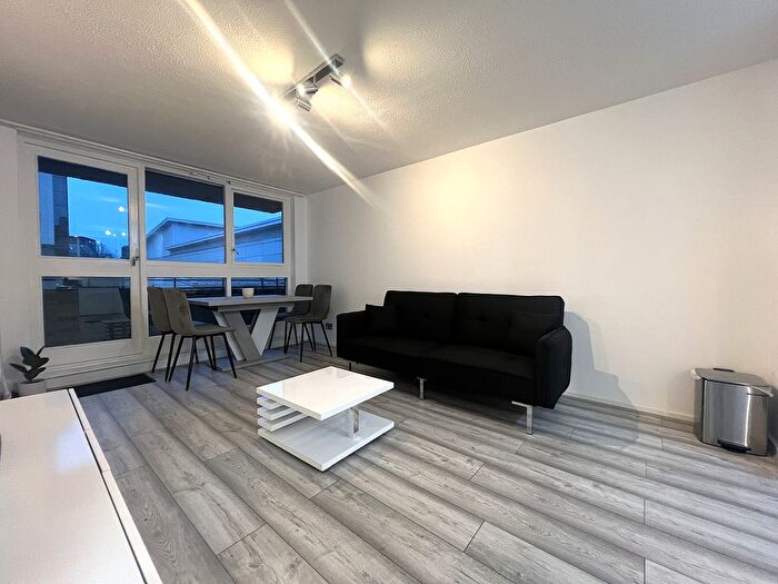 1 Bedroom Flat To Rent In Nightingale House, Thomas More Street, London, E1W