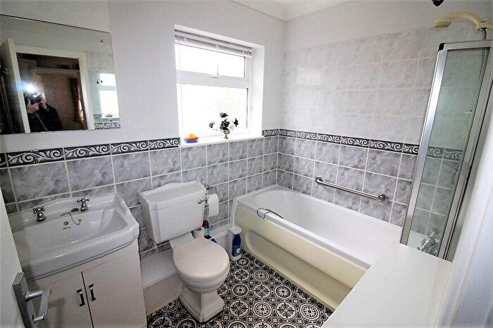 2 Bedroom Detached Bungalow For Sale In Uplands Road, Clacton On Sea, CO15