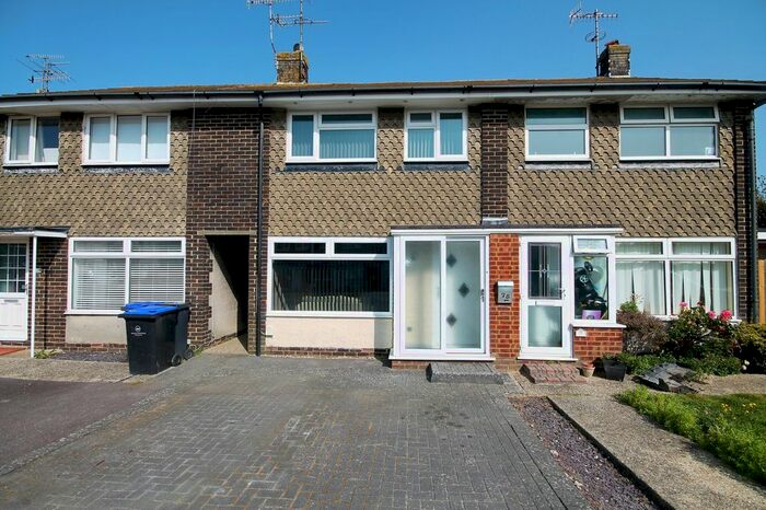 3 Bedroom Terraced House To Rent In Greentrees Crescent, Sompting BN15