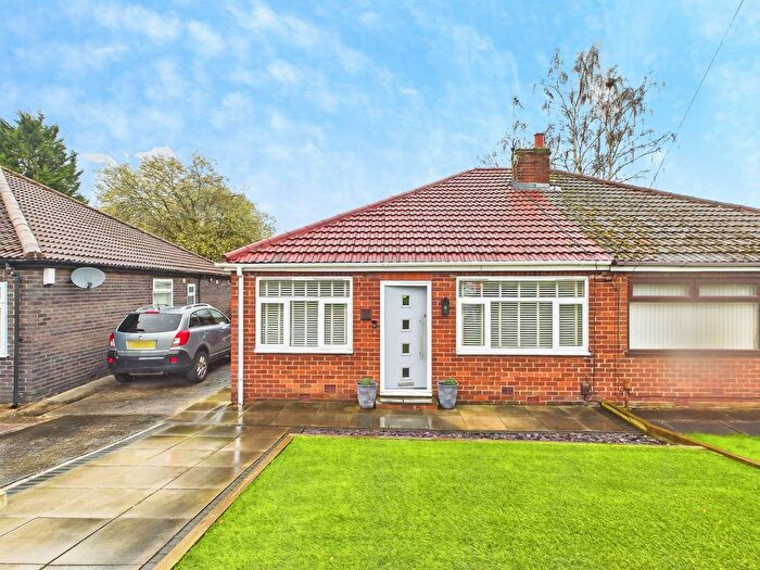 3 Bedroom Bungalow For Sale In Vicarage Drive, St Helens, Haydock, WA11
