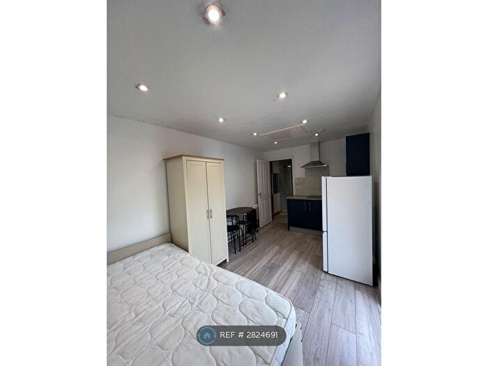 Studio To Rent In Newburgh Road, Grays, RM17