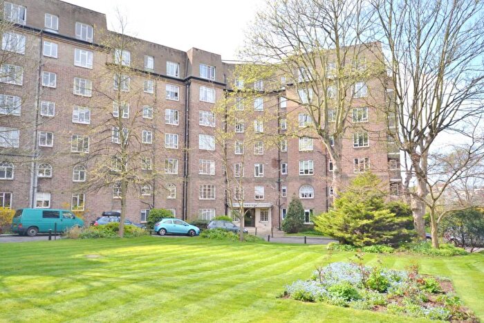 2 Bedroom Flat To Rent In Furze Hill, Hove, East Sussex, BN3