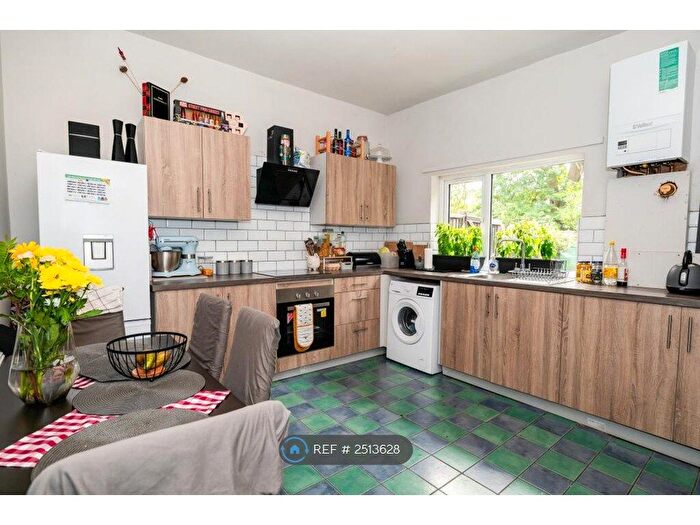 3 Bedroom Terraced House To Rent In Albert Road, Sheffield, S8