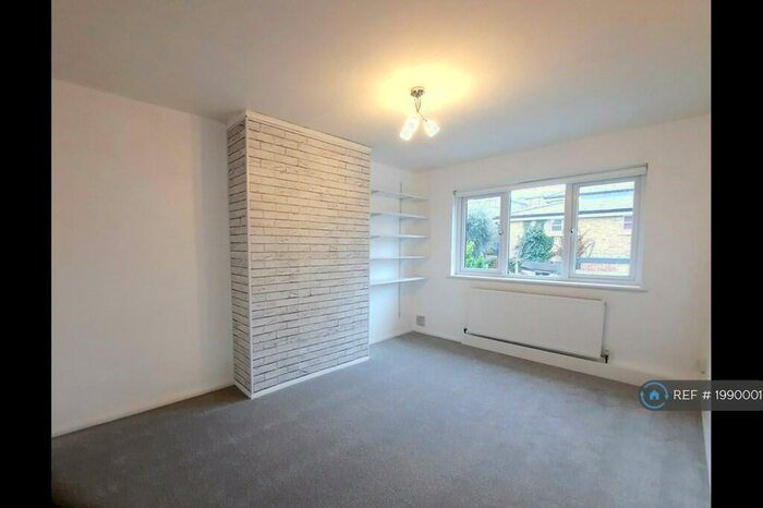 2 Bedroom Maisonette To Rent In Devonshire Road, London, SE23