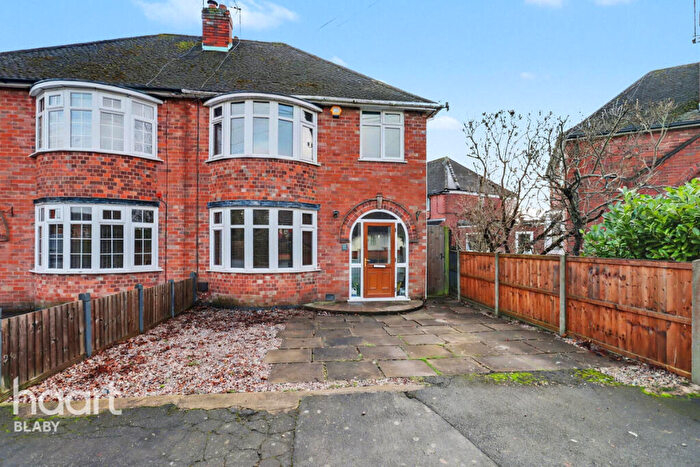 3 Bedroom Semi Detached House For Sale In Highfield Drive, Wigston, LE18
