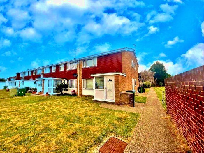 1 Bedroom Flat To Rent In Bucknor Close, Bognor Regis, West Sussex, PO21