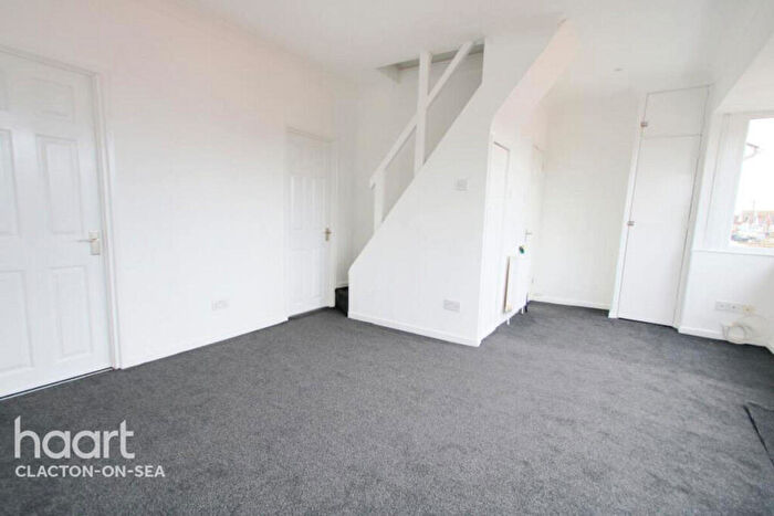 2 Bedroom Detached House To Rent In Broadway, Clacton-on-sea, CO15