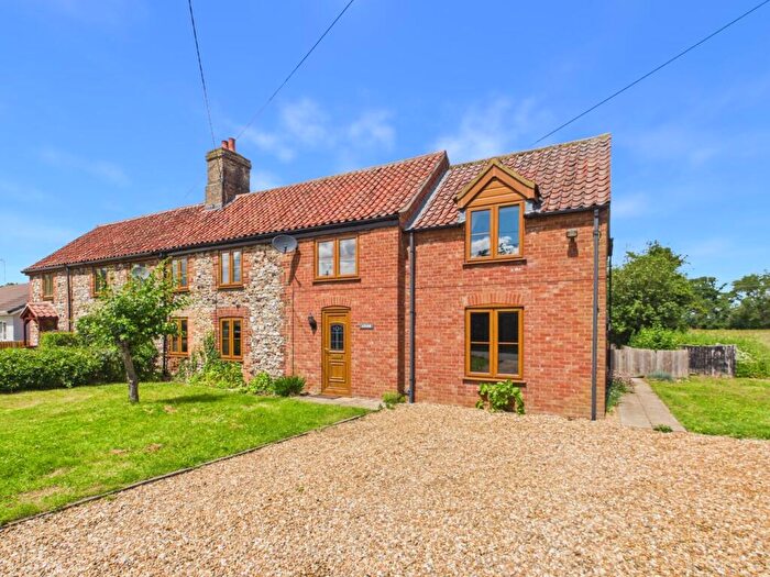4 Bedroom Semi-Detached House For Sale In South Road, Shouldham Thorpe, King's Lynn, PE33